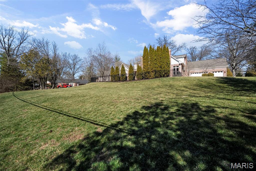 Outer Ladue Drive - Residential