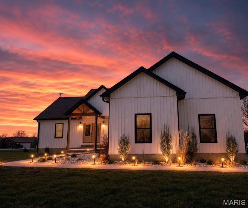 Comp Only - 5 bed 3.5 baths - custom built 2021, 1.6 acres, weatherstone subdivision