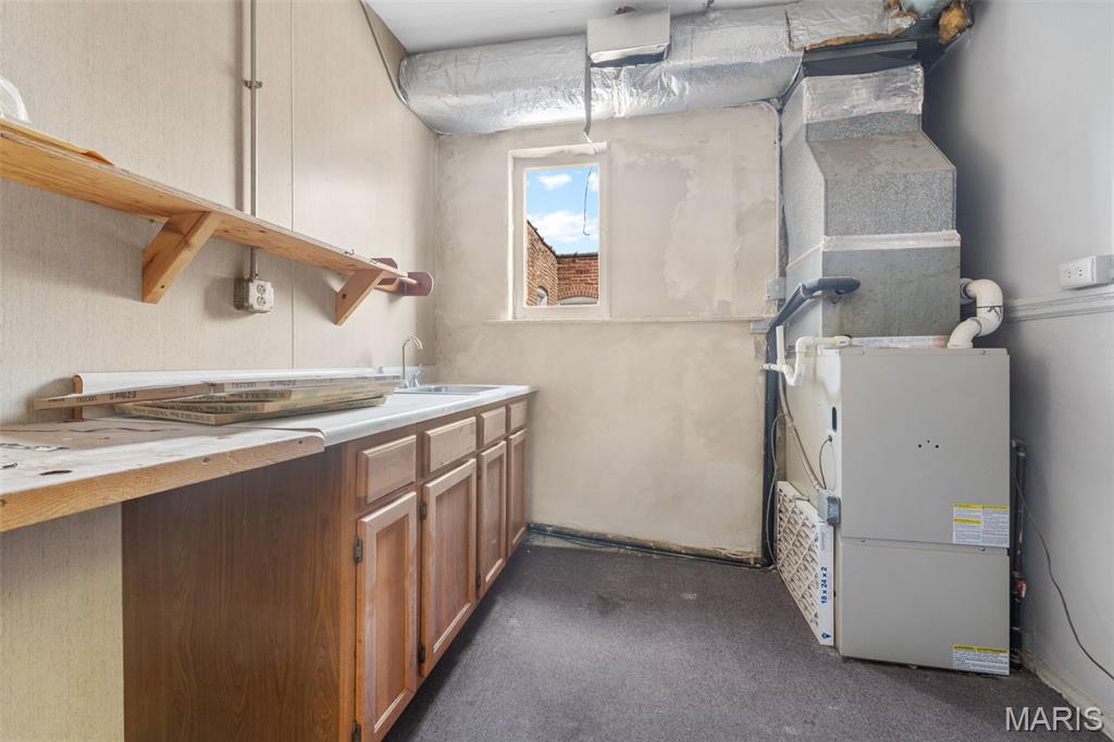 Grand Meramec Park Add - Commercial Sale