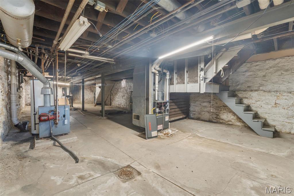 Grand Meramec Park Add - Commercial Sale