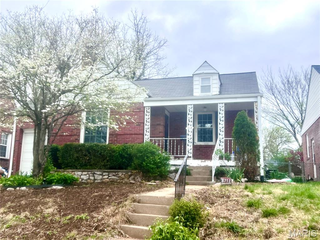 Welcome to this Large Bungalow house , it located at the higher-demand Brentwood Convenient homesites subdivision. 1814 Sf, 4 bedrooms and 2 full bath and 2 half bath. wood burning fireplace in the living room. well maintained and updated kitchen and  main level full  bathrooms.  stainless steel appliances. Large deck , partially finished low level with recreation room. must see