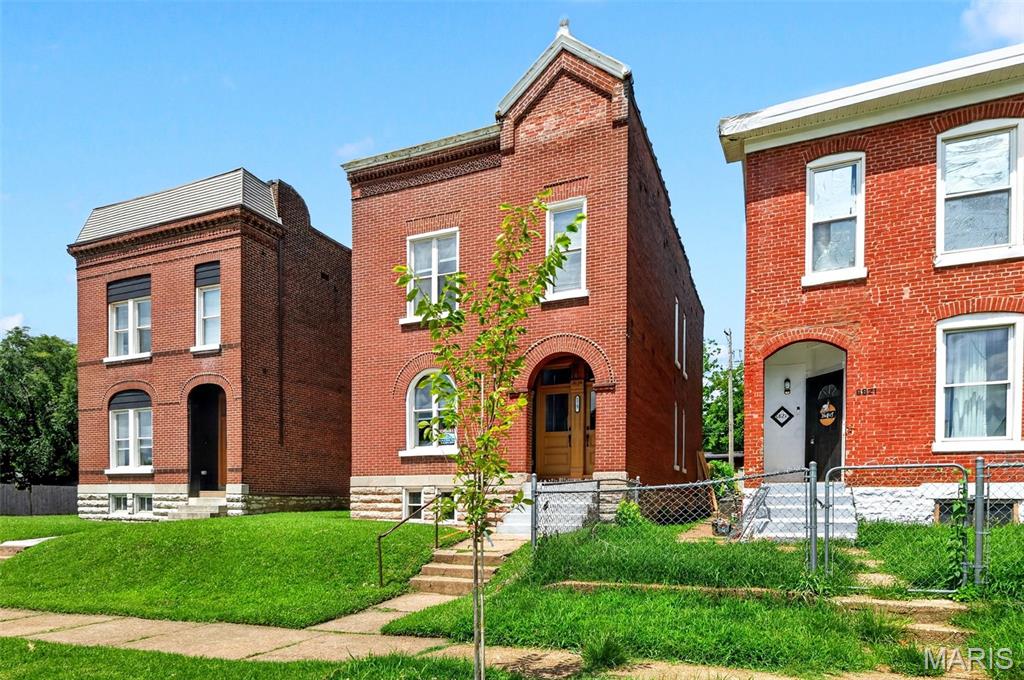 This beautifully updated 1893-built single-family home offers 2,388 sq ft of living space on a generous ~4,796 sq ft lot. Featuring 4 spacious bedrooms and 2.5 bathrooms, it masterfully blends original historic charm with high-end modern upgrades
Key Features & Upgrades Include:
•  Fully remodeled with every major system updated: double (zoned) HVAC units, brand-new electrical service, plumbing, TPO roof, windows, gutters, and fencing. ?
•  Custom kitchen with quartz countertops, stainless steel appliances, and new flooring — ideal for everyday living and entertaining.
•  Tall 10-foot ceilings and stunning exposed brick accents throughout, paired with beautiful wood  trim, baseboards, and doors for timeless character. ?
•  Open main-floor layout with a spacious living room and convenient half bath.
•  Main floor laundry for everyday ease.
•  Upstairs: Four generously sized bedrooms with ample closets. Shared full bath with tiled tub/shower; luxurious primary suite with double vanity and custom-tiled shower. ?
This home is truly turn-key, combining the best of historic St. Louis architecture with contemporary luxury and reliability. Whether you’re looking for a primary residence or an impressive investment property, 6823 Minnesota Ave delivers exceptional value in a desirable South City location.