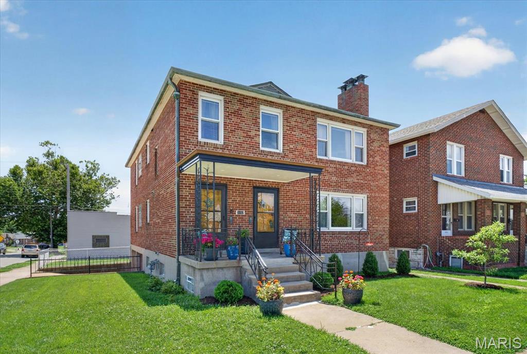 Arsenal Watson Heights - Residential Income
