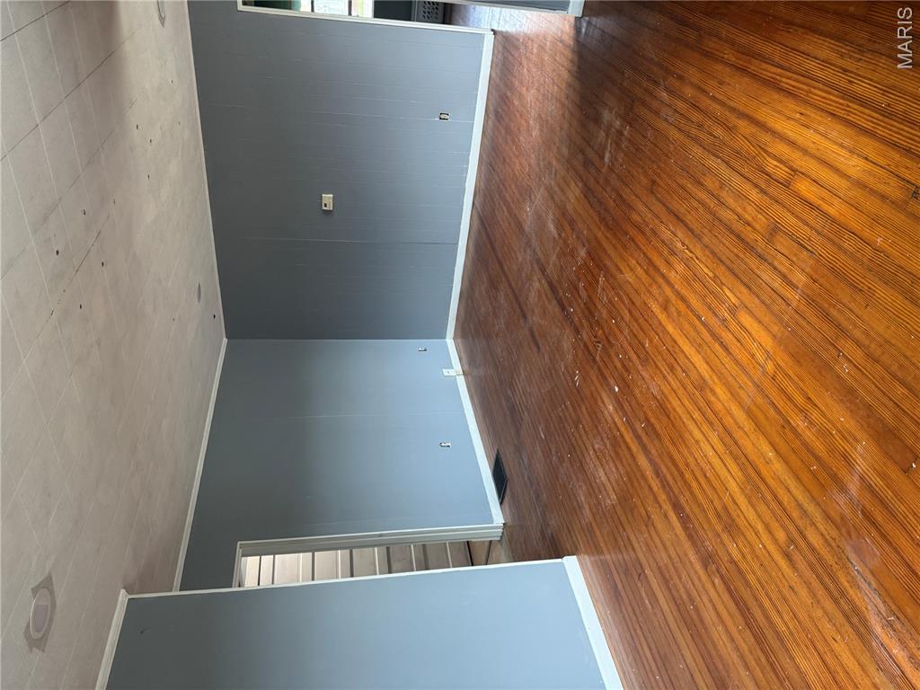 Guelbreth Partition - Commercial Lease