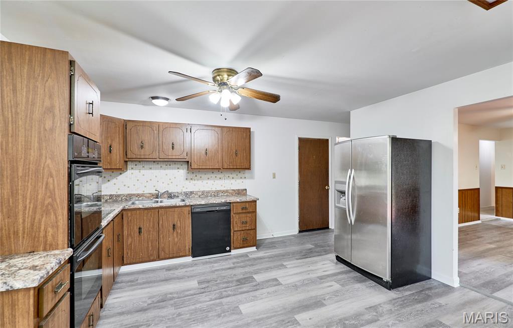 Hidden Lake Park - Residential Lease