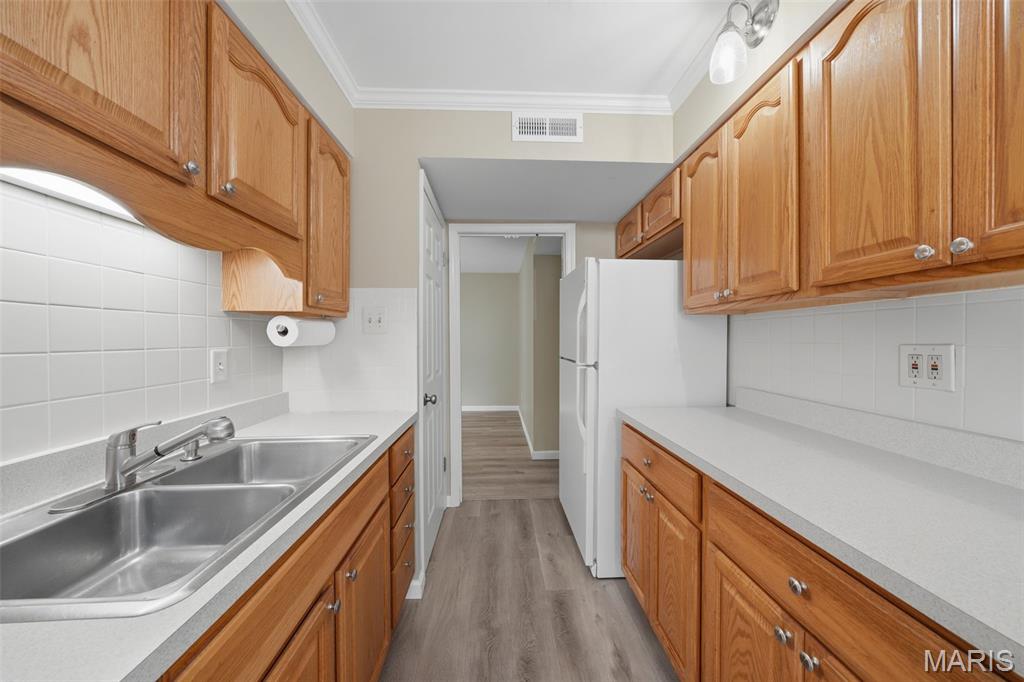 Chateau De Ville Condo Sec - Residential