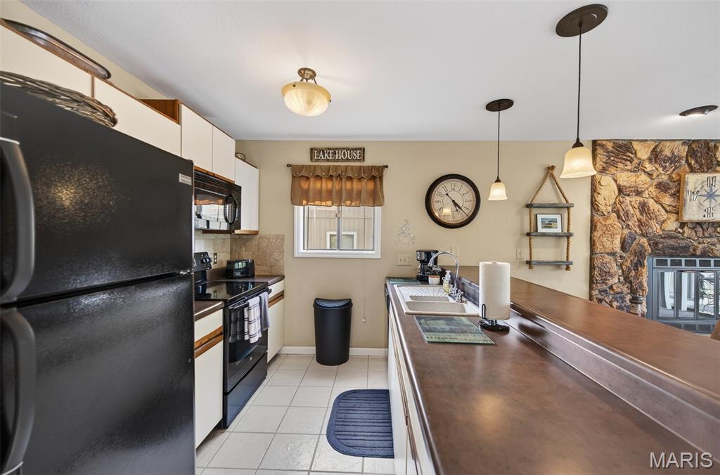 Indian Pointe Condominium - Residential