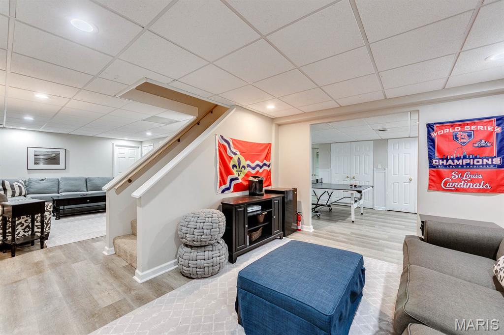 Woodview Manor Lt 14 & Charles A - Residential