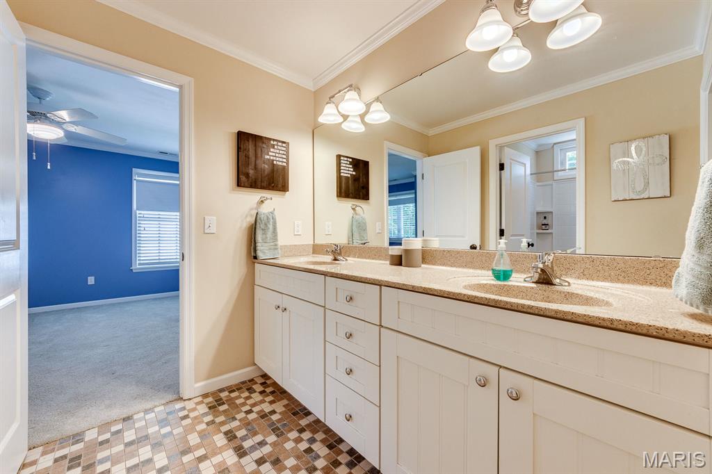 Woodview Manor Lt 14 & Charles A - Residential