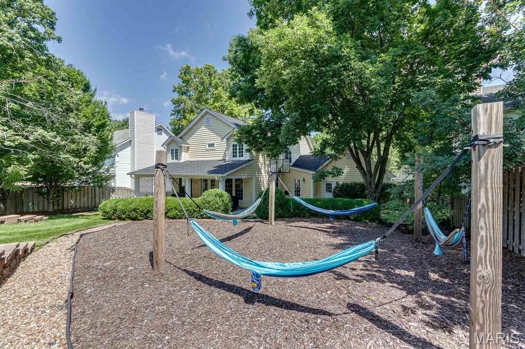 Woodview Manor Lt 14 & Charles A - Residential