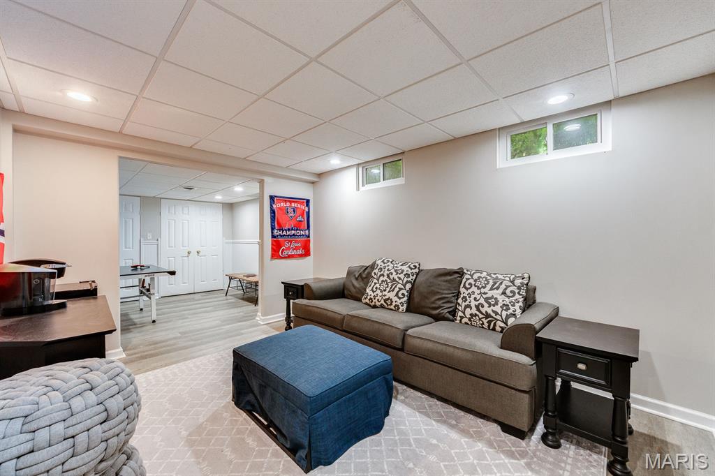 Woodview Manor Lt 14 & Charles A - Residential