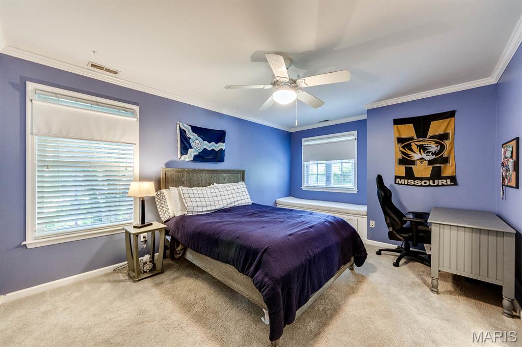 Woodview Manor Lt 14 & Charles A - Residential