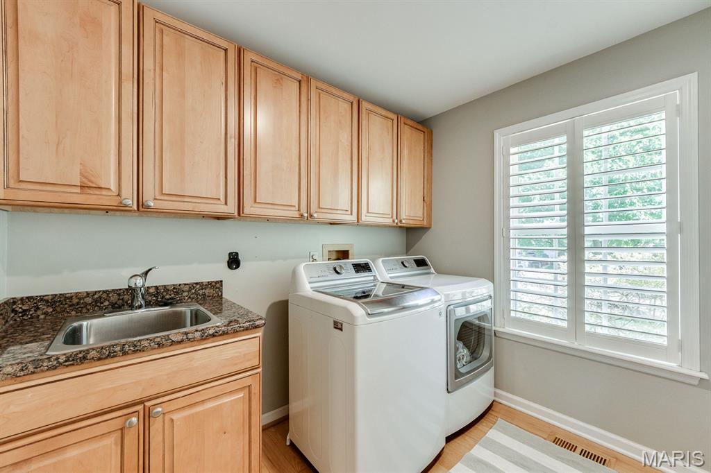 Woodview Manor Lt 14 & Charles A - Residential