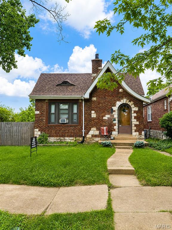 Welcome to 6201 Idaho Avenue in South St. Louis! This charming, move in ready home offers the perfect blend of classic character and modern updates. Featuring 2 bedrooms, 1 beautifully remodeled bathroom, a spacious living room, formal dining area, and an updated kitchen with stainless steel appliances, this home is ready for its next owner. The full walkout basement provides plenty of storage and additional space, while the large attic offers exciting potential for future expansion. Conveniently located near parks, shopping, restaurants, and major highways, this home is an excellent opportunity for first time homebuyers, downsizers, or investors alike. Don't miss your chance to own this South City gem!