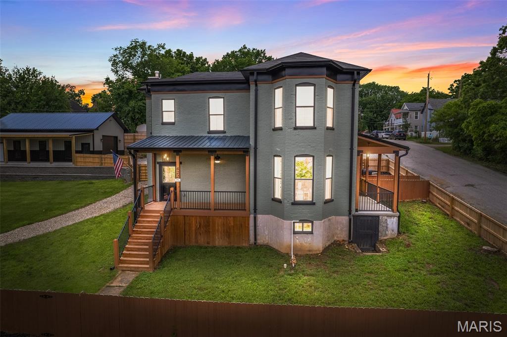 Welcome to 422 N Second Street, a fully renovated gem in the heart of De Soto. This beautifully updated 3 bedroom, 2.5 bath home blends modern comfort with timeless charm, offering a move-in-ready opportunity.
Step inside to a thoughtfully redesigned interior featuring stylish finishes, and abundant natural light throughout. The updated kitchen features ample space for cooking and entertaining, while the generously sized bedrooms provide comfort and privacy. 
Outside, enjoy a welcoming front yard that provides the perfect space to relax or gather. A detached 2-car garage offers convenience, additional storage, and off-street parking. 
Overlooking Main Street, this property offers a wonderful primary residence.
422 N Second Street offers versatility, character, and charm all in one.