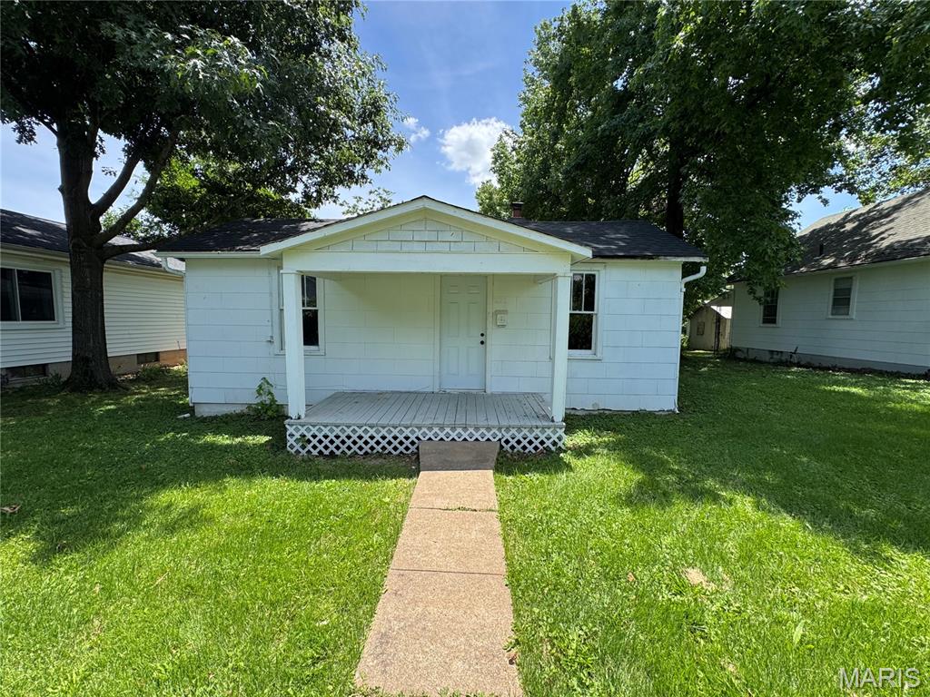 Great fixer-up opportunity! This 1 bed 1 bath home offers accessibility to amenities within a brief walking distance. Could be stellar for first-time home buyers looking to gain sweat equity or investors who are searching for a quick portfolio addition. Includes a stove, refrigerator, newer hot water heater, and covered porch. Being sold as-is. Schedule an appointment to see this investment opportunity today!
