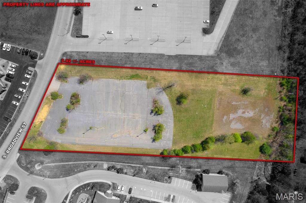 Excellent opportunity to develop this 3 acre commercial lot, located in a prime, high growth area with ongoing and nearby new development.