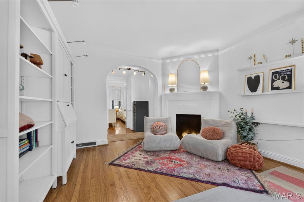 Byron Place Condo - Residential