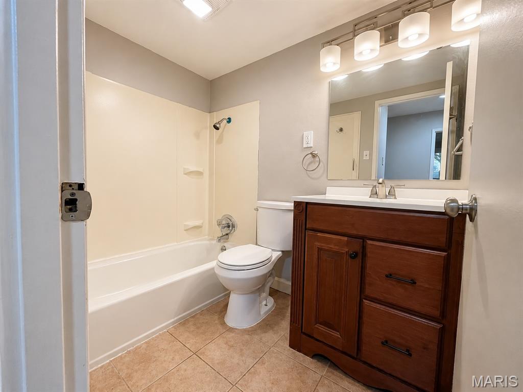 Hathaway Manor - Residential