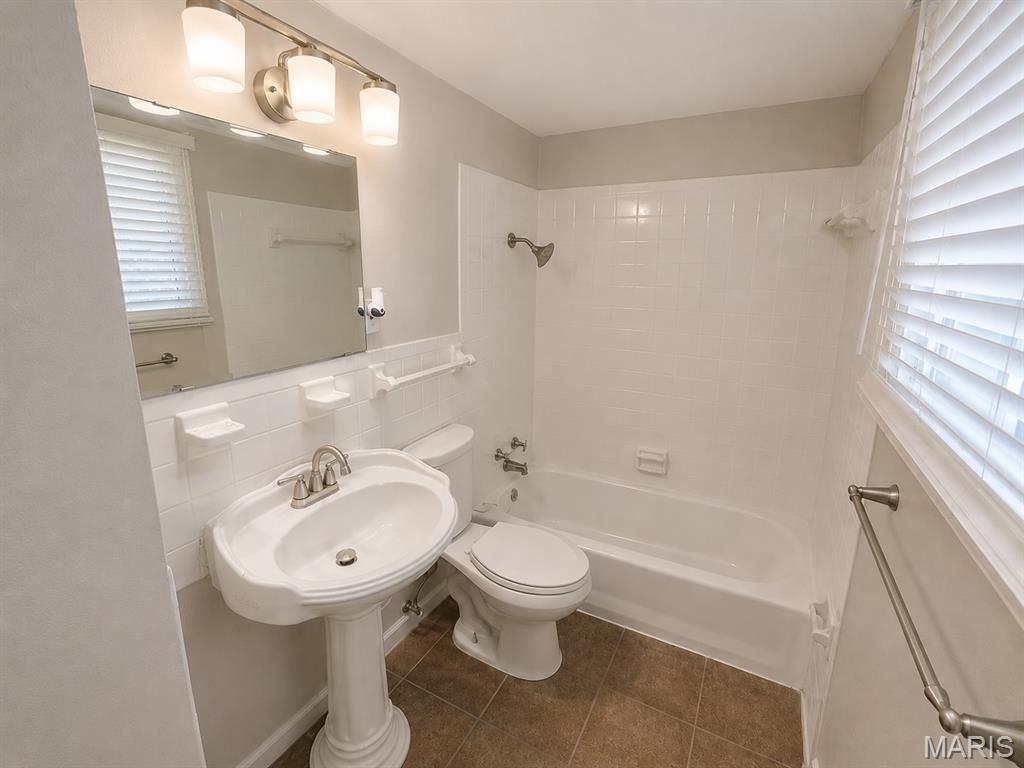 Hathaway Manor - Residential