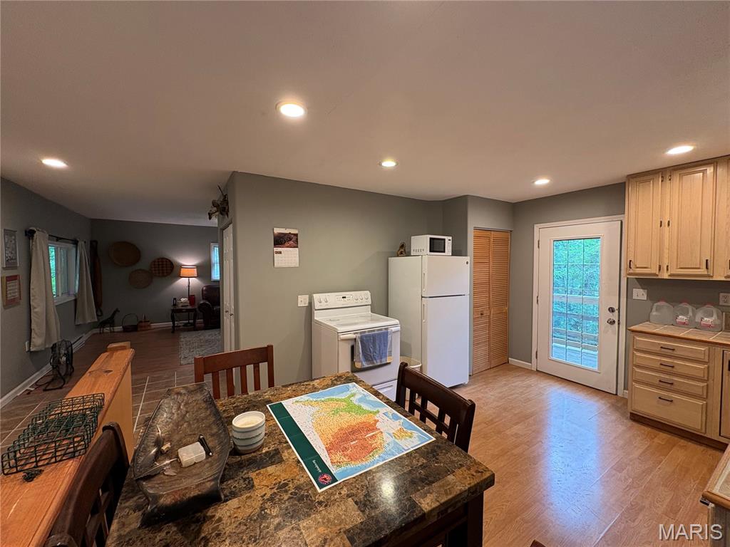 Lonedell Lakes - Residential