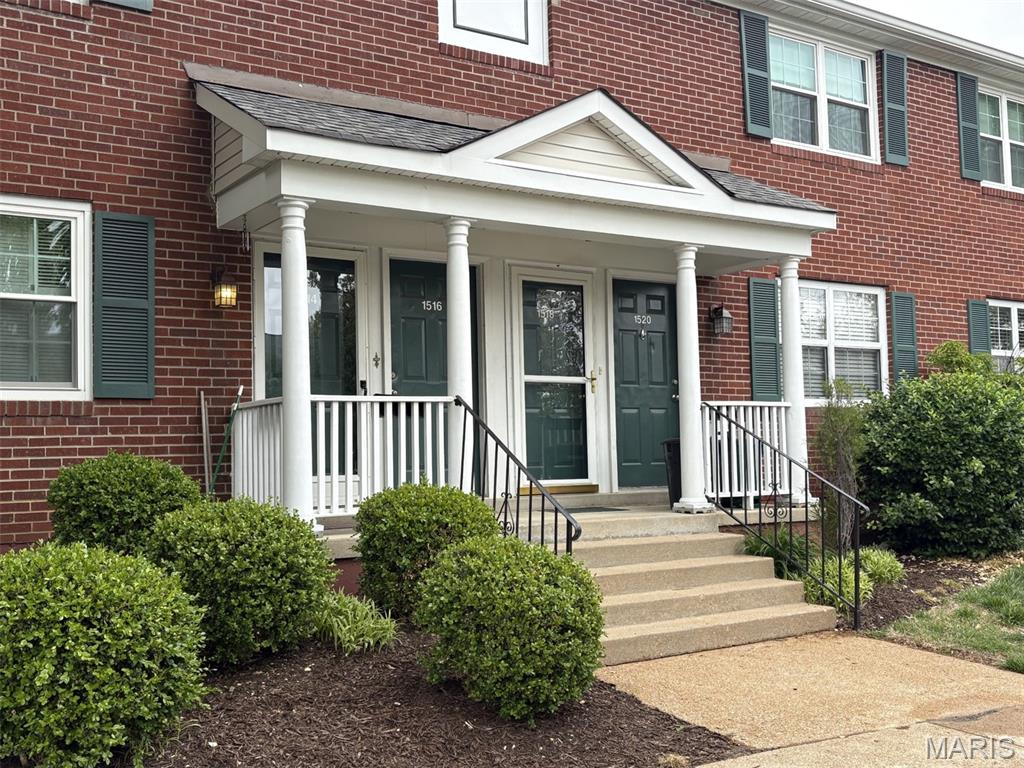 MUST SEE THIS INVITING, SPACIOUS, 2BR-1BA CONDO IN AREA’S MOST POPULAR RESIDENTAL COMMUNITY, BRENTWOOD FOREST; MORNING COFFEE ON LOVELY DECK WITH JUST OUTSIDE PATIO DOORS FROM DINING ROOM; NEWER STACKED WASHER/DRYER IN UNIT; AMPLE PARKING IN FRONT; SWIMMING POOL ACROSS THE STREET; WALK TO TENNIS COURTS, NATURE TRAIL AND SCENIC LAKE JEFFERSON WITH FOUNTAIN AND GAZBO; ALSO WALK TO SHOPPING/RESTAURANTS IN BRENTWOOD SQUARE; NEAR HW 40 AND 170; JUNE OCCUPANCY.