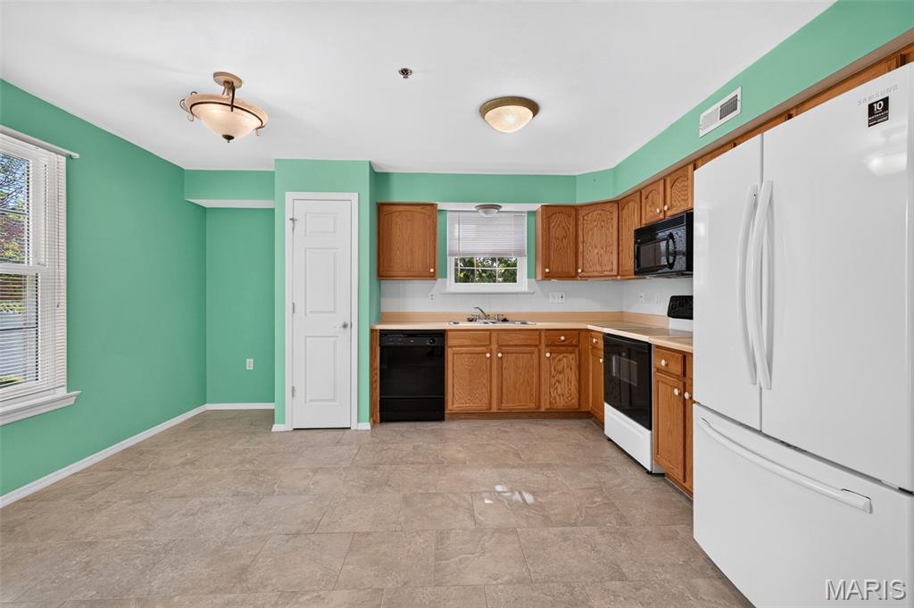 Grantwood Place Condo 4 - Residential