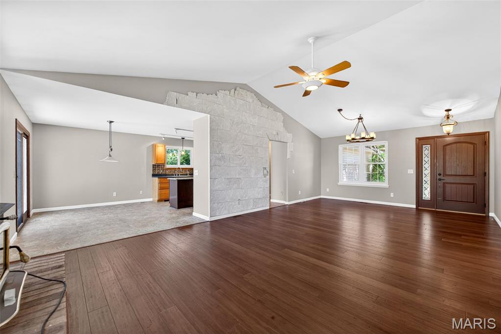 Stable Ridge Estate - Residential