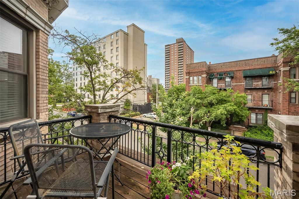 17-19 North Taylor Ave Condo - Residential