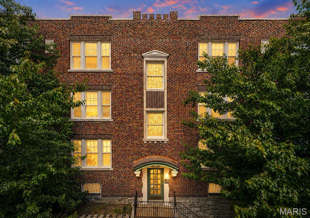 Shenandoah Condominium - Residential