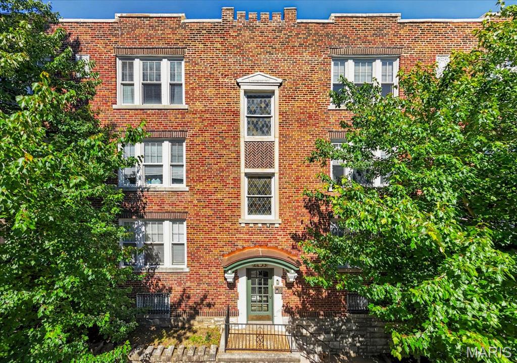 Shenandoah Condominium - Residential