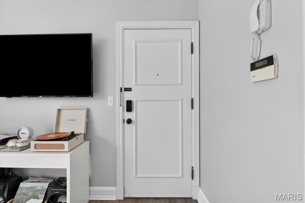 Shenandoah Condominium - Residential