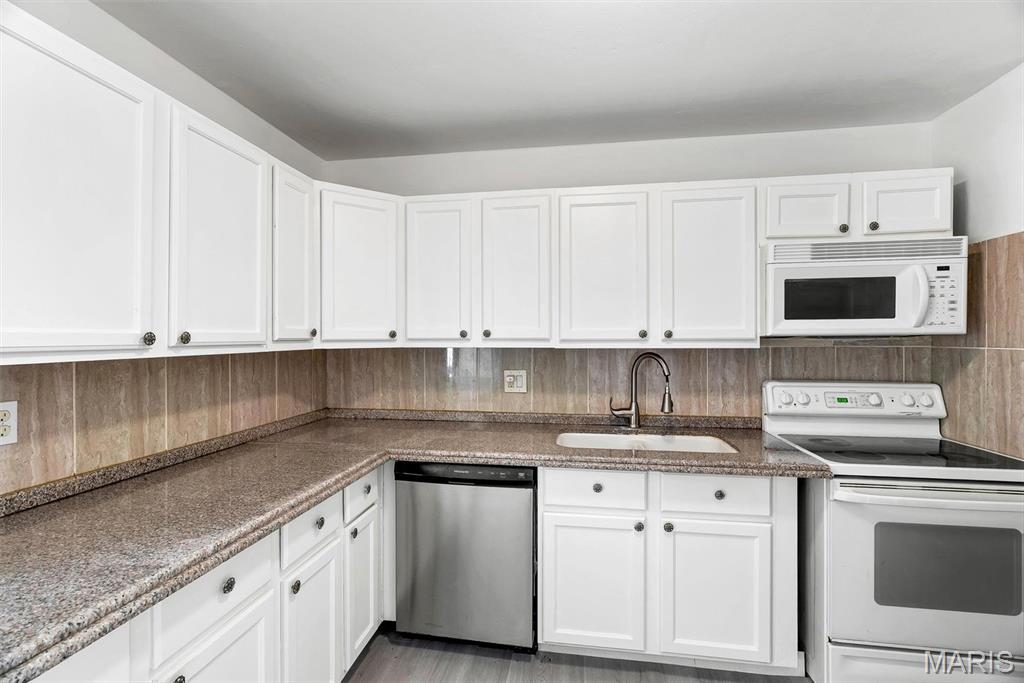 Carondelet Commons South Of River Des - Residential
