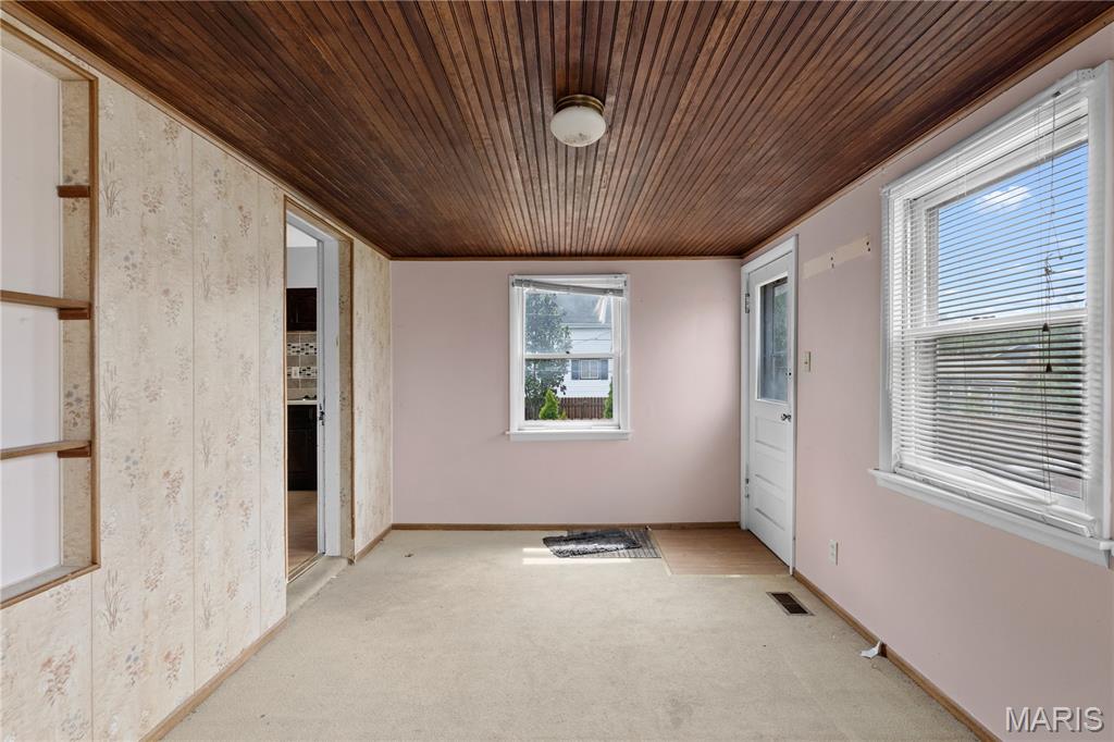 FROSTS ADDN TO LUXEMBURG - Residential