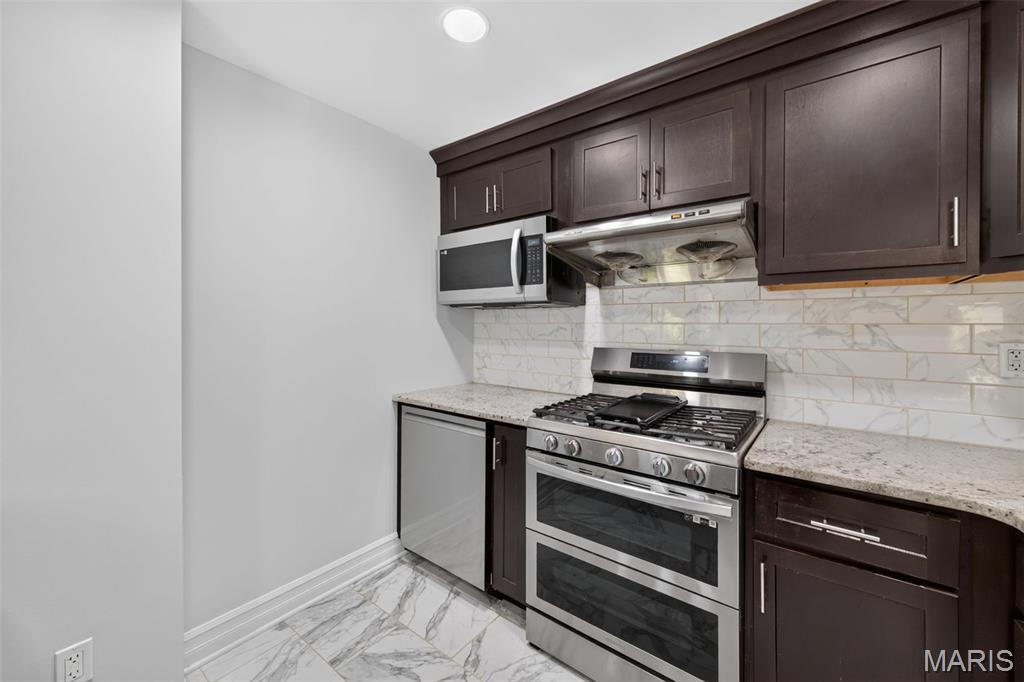 Christopher Winds - Residential