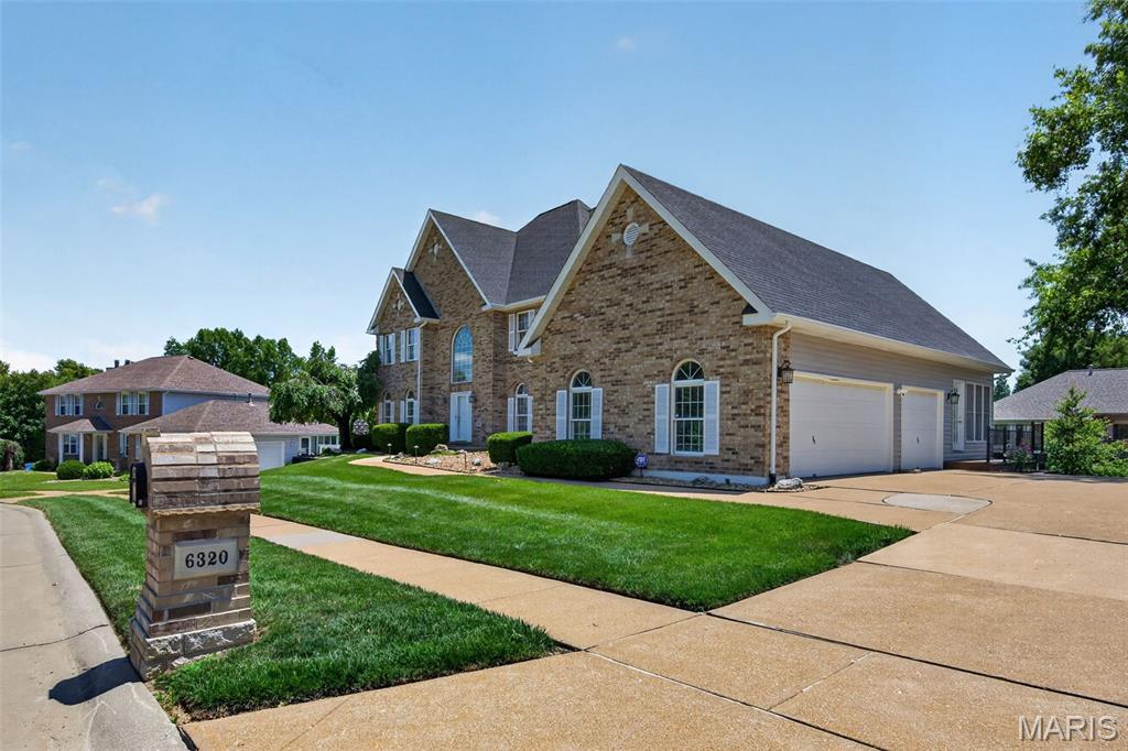 Christopher Winds - Residential