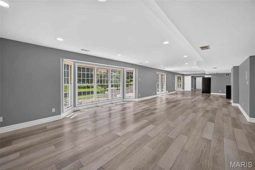 Christopher Winds - Residential