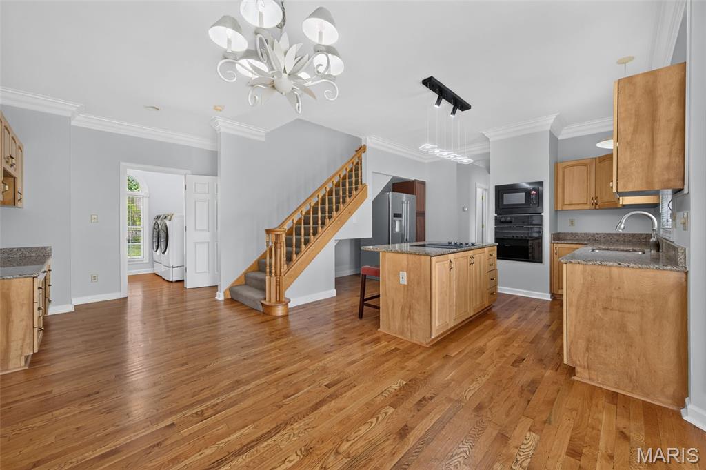 Christopher Winds - Residential