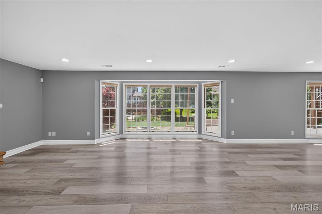 Christopher Winds - Residential