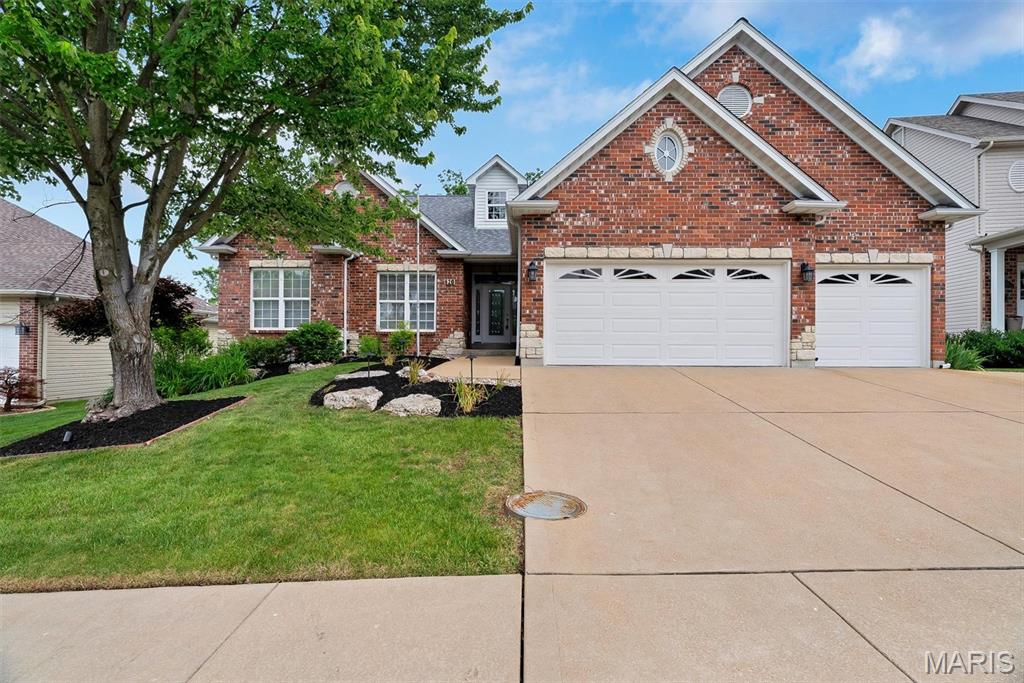 Welcome home to this meticulously maintained, custom-built atrium ranch stunner in the heart of Oakville and minutes from anywhere! With over 3300sqft of living space, there is something for everyone! Let’s start with the huge custom kitchen, separate dining room, a breakfast room that leads out to a fantastic 20’x12’ covered and screened in deck that backs to trees and a giant vaulted great room featuring a classic brick gas fireplace! The sizable primary bedroom leads to a well appointed bathroom with large soaking tub and separate walk in shower and a closet that a person could get lost in! The large guest bedroom is conveniently located adjacent to the full hall bathroom. The 11’x13’ den is an office, playroom, craft room, gaming room or bonus bedroom. It’s the perfect pinch hitter to be whatever you need! The lower level in this gorgeous home is just amazing.  The enormous family room is 42’x19’ with a full wet bar, including custom cabinets, a full size fridge, built in wine fridge, a dishwasher and granite counters has endless possibilities.  Continue on to the large 3rd bedroom, full bathroom, additional walk in closet, an 18’x11’ workshop and a storage area that has to be seen to be believed.  Rounding out this absolute gem is an enormous 3 car garage and a beautiful and simply landscaped yard. All of this and the peace of mind that comes with a newer roof (2024), newer HVAC system (2022) with an Aiprilaire Air Cleaner (2025) and newer hot water heater (2022).  Come on in, take a look and fall in love with your new home.