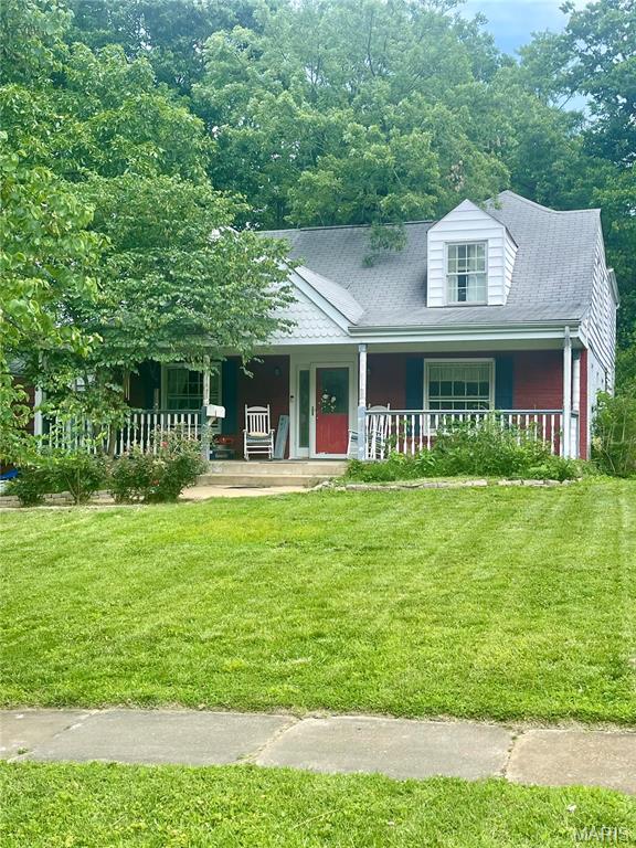 Exceptional opportunity for new construction or renovation in Kirkwood.  This .27 acre lot is located in a prime location, convenient to shopping, parks, schools.
