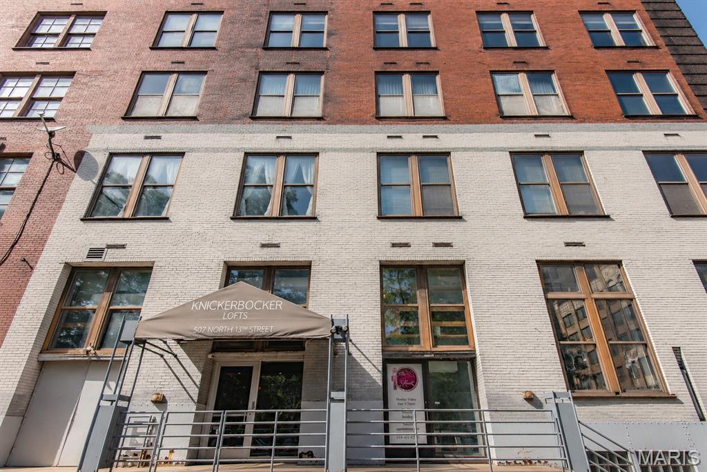 OPEN HOUSE - Friday, July 17th, 4-6PM! Welcome to Knickerbocker Lofts, where historic character and downtown convenience come together in one stylish studio retreat. Perfectly positioned in the heart of downtown St. Louis, this condo puts you just steps from restaurants, entertainment, sporting events, and some of the city’s most recognizable attractions. This studio condo delivers the classic loft feel Knickerbocker is known for, with soaring ceilings, exposed brick, oversized windows, and the architectural details that make downtown loft living so appealing. The open layout creates a bright, flexible living space with room to relax, work, and entertain, while maintaining the charm and character of the building’s historic design. The location makes it easy to enjoy an urban lifestyle with everything close at hand. Whether you’re looking for a low-maintenance city home, a stylish weekend getaway, or an investment opportunity in the heart of downtown, this Knickerbocker Lofts studio is one you won’t want to miss. CALL NOW