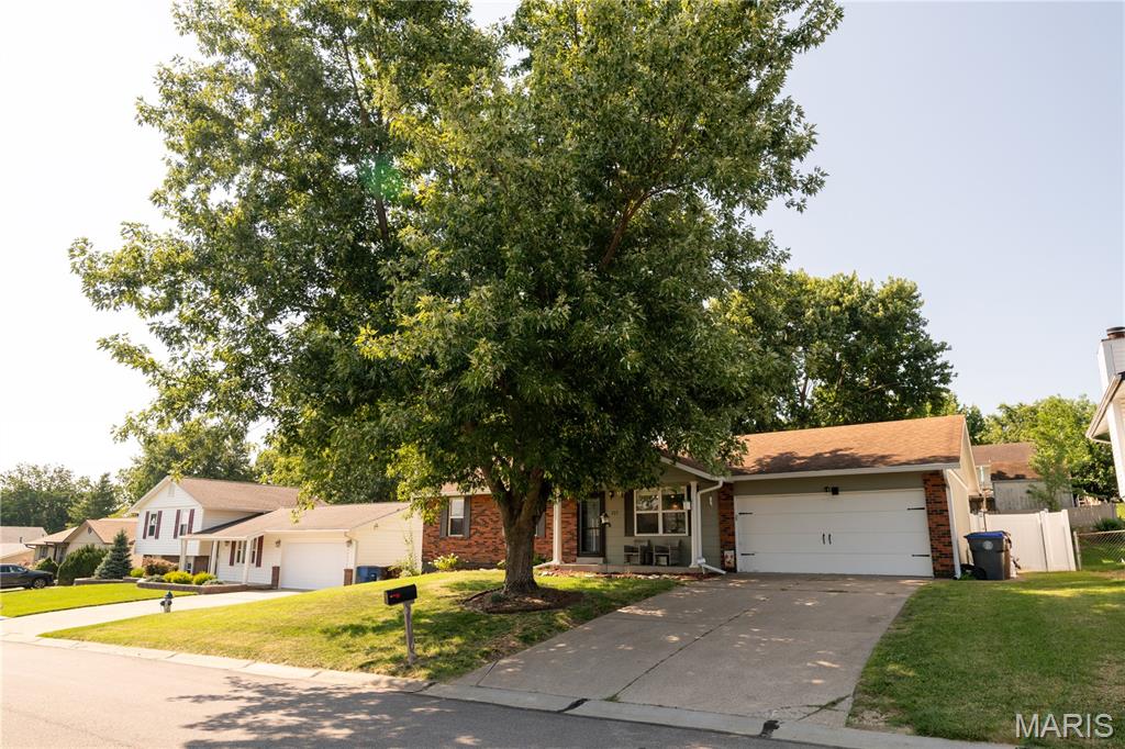 CRESCENT HILLS - Residential