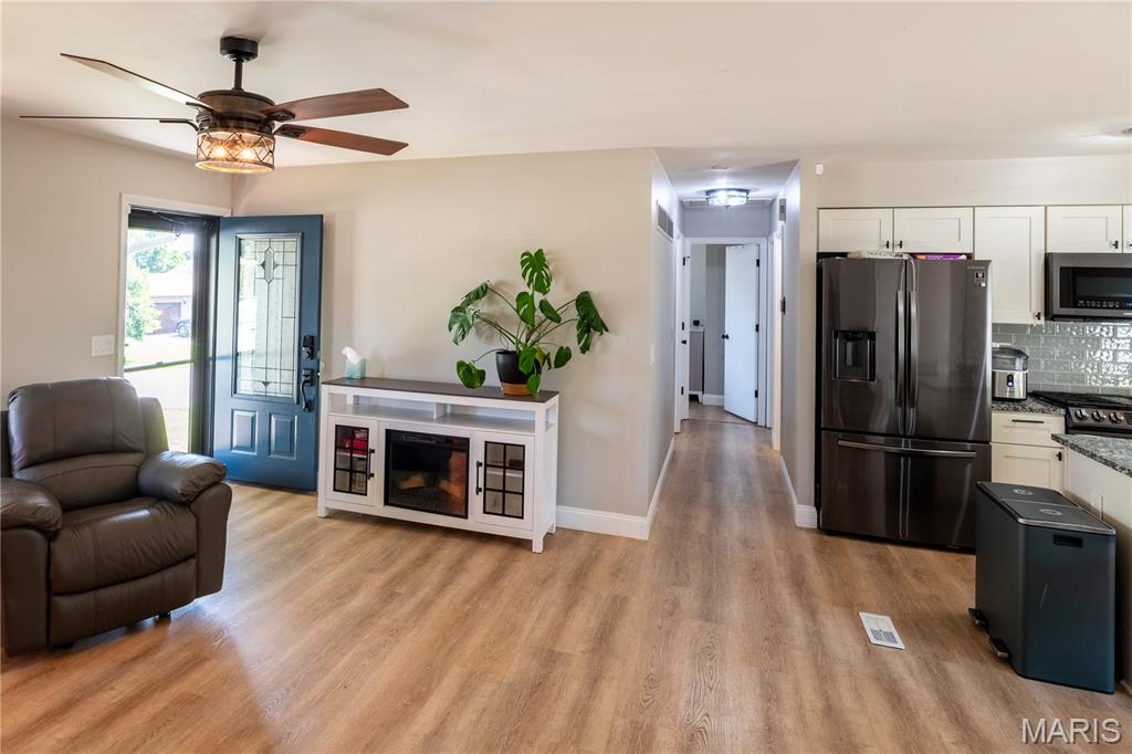 CRESCENT HILLS - Residential