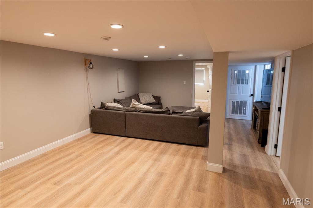 CRESCENT HILLS - Residential