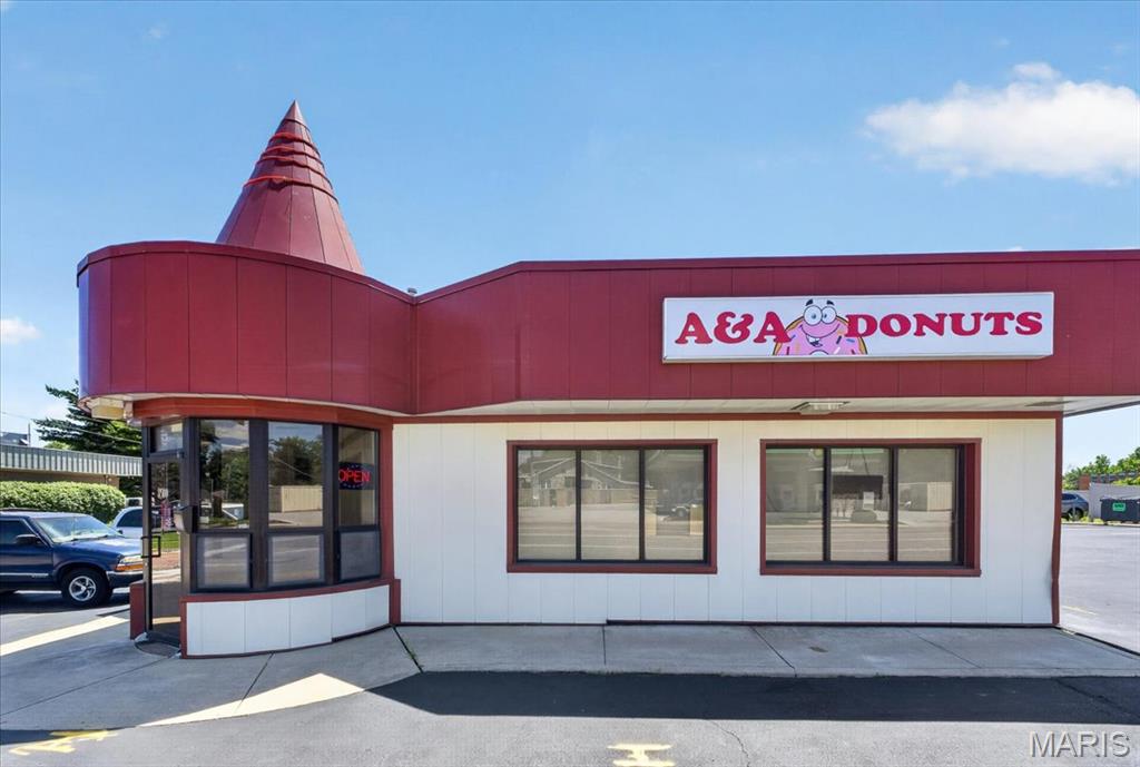 Carondelet Commons - Commercial Sale