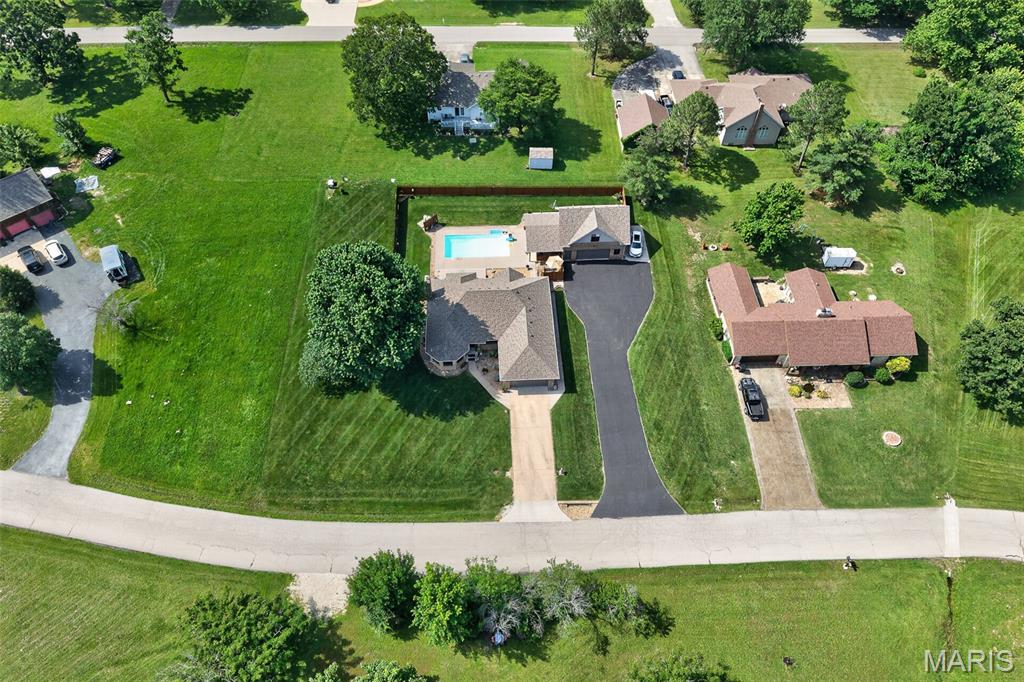 Lake Shore Estate - Residential