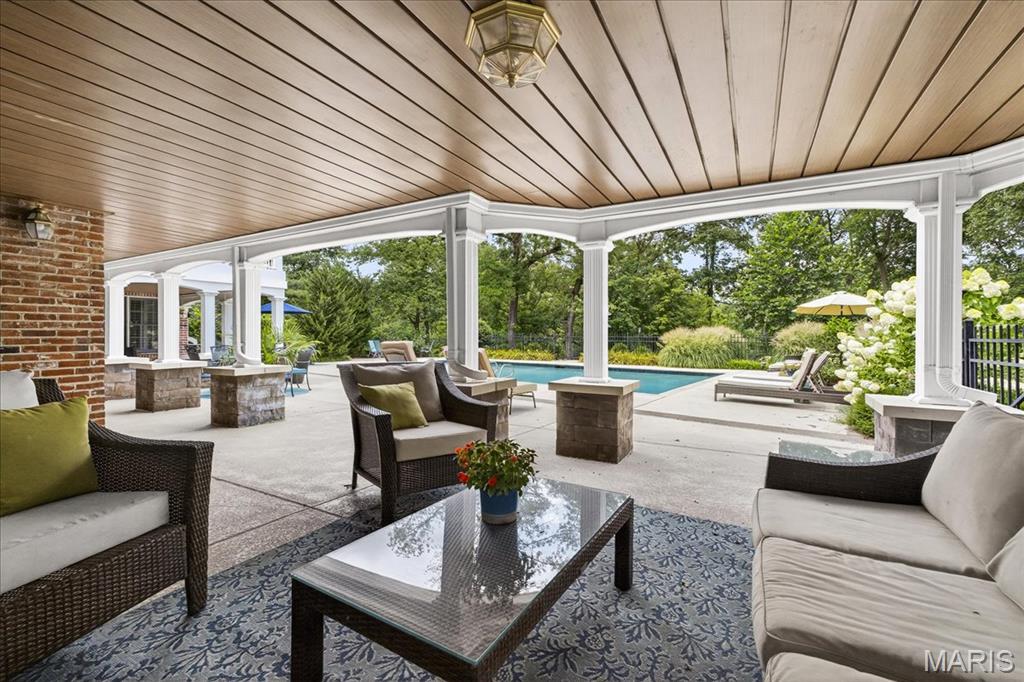 High Meadow Road - Residential