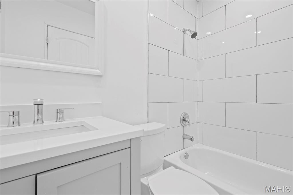 Hathaway Manor 12 - Residential