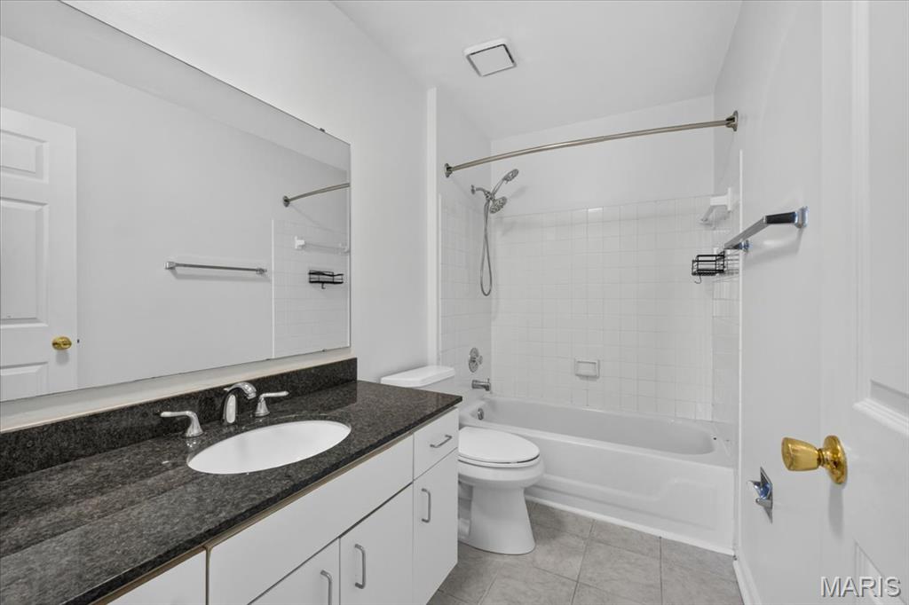 Debaliviere Place West Ph 01-C - Residential